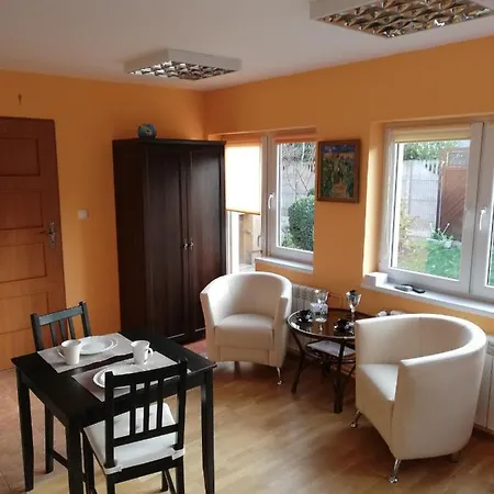 Hostel Midi