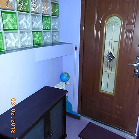 Hostel Midi